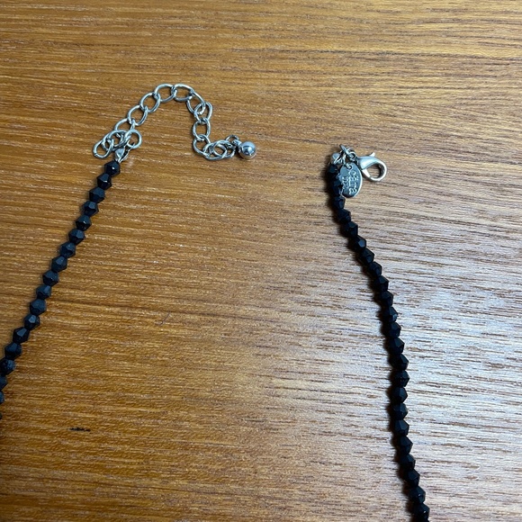 Pretty Black Beaded Necklace - Picture 3 of 6